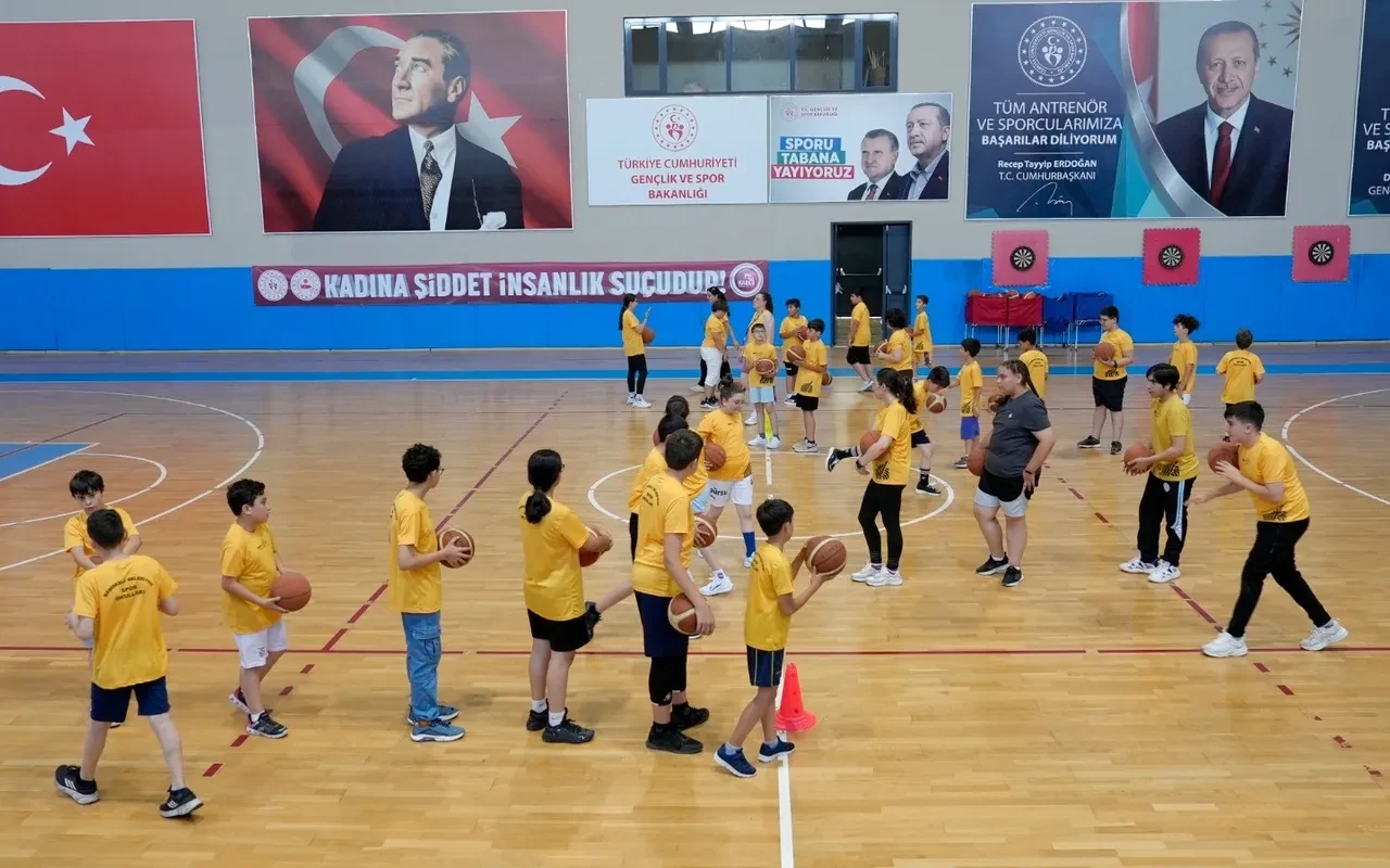 Başiskele yaz spor okulları eğitime başladı