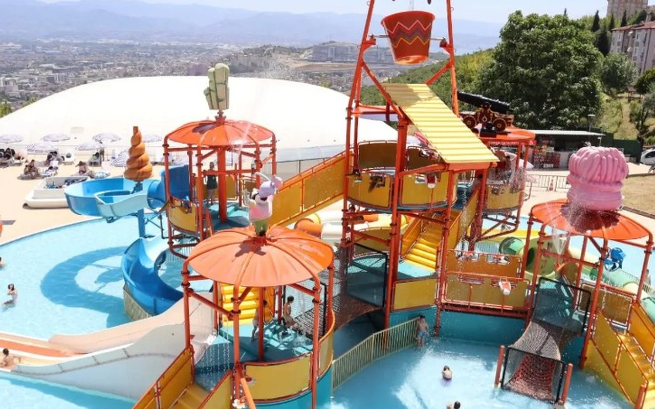 İzmit Belediyesi Aquapark yeni sezona açıldı