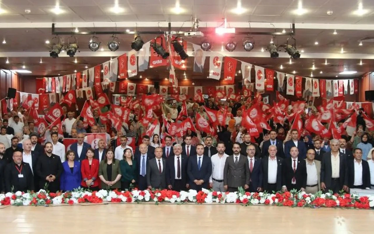 MHP Çayırova teşkilatı istişare toplantısı düzenledi