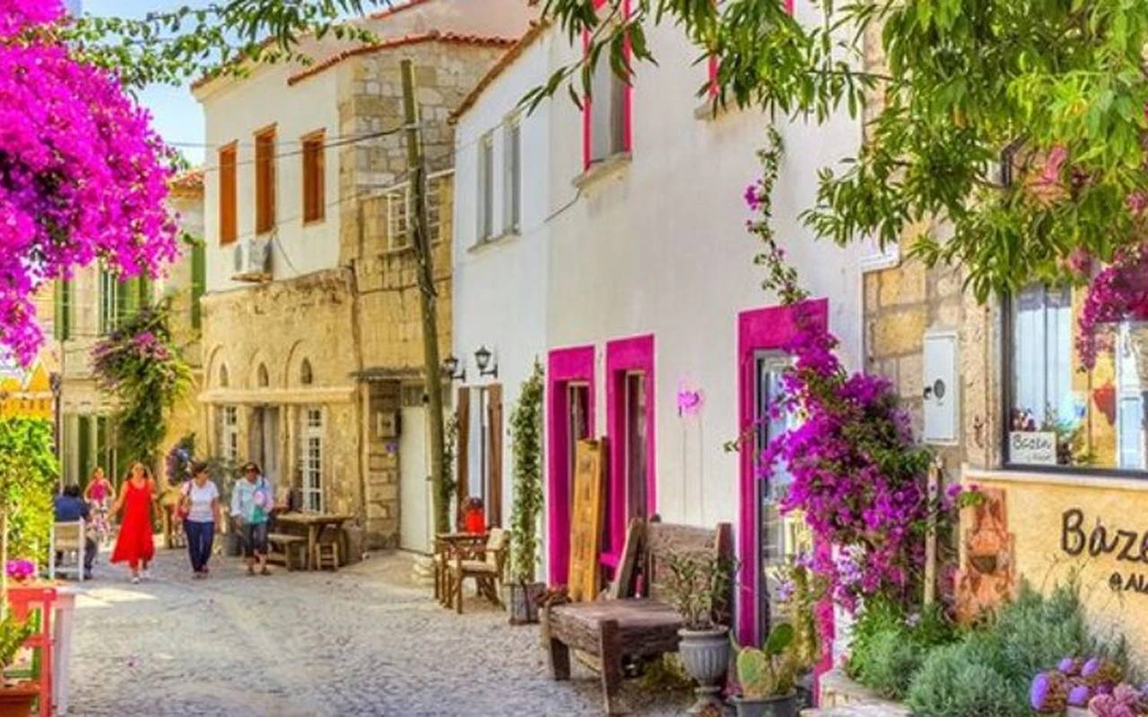 Bozcaada tatil rotasında yeni keşifler sunuyor