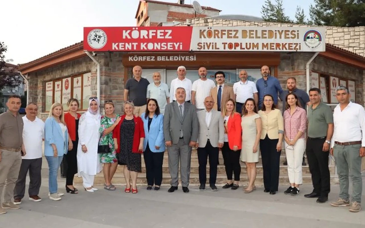 Körfez Belediye Başkanı Kent Konseyi toplantısına katıldı
