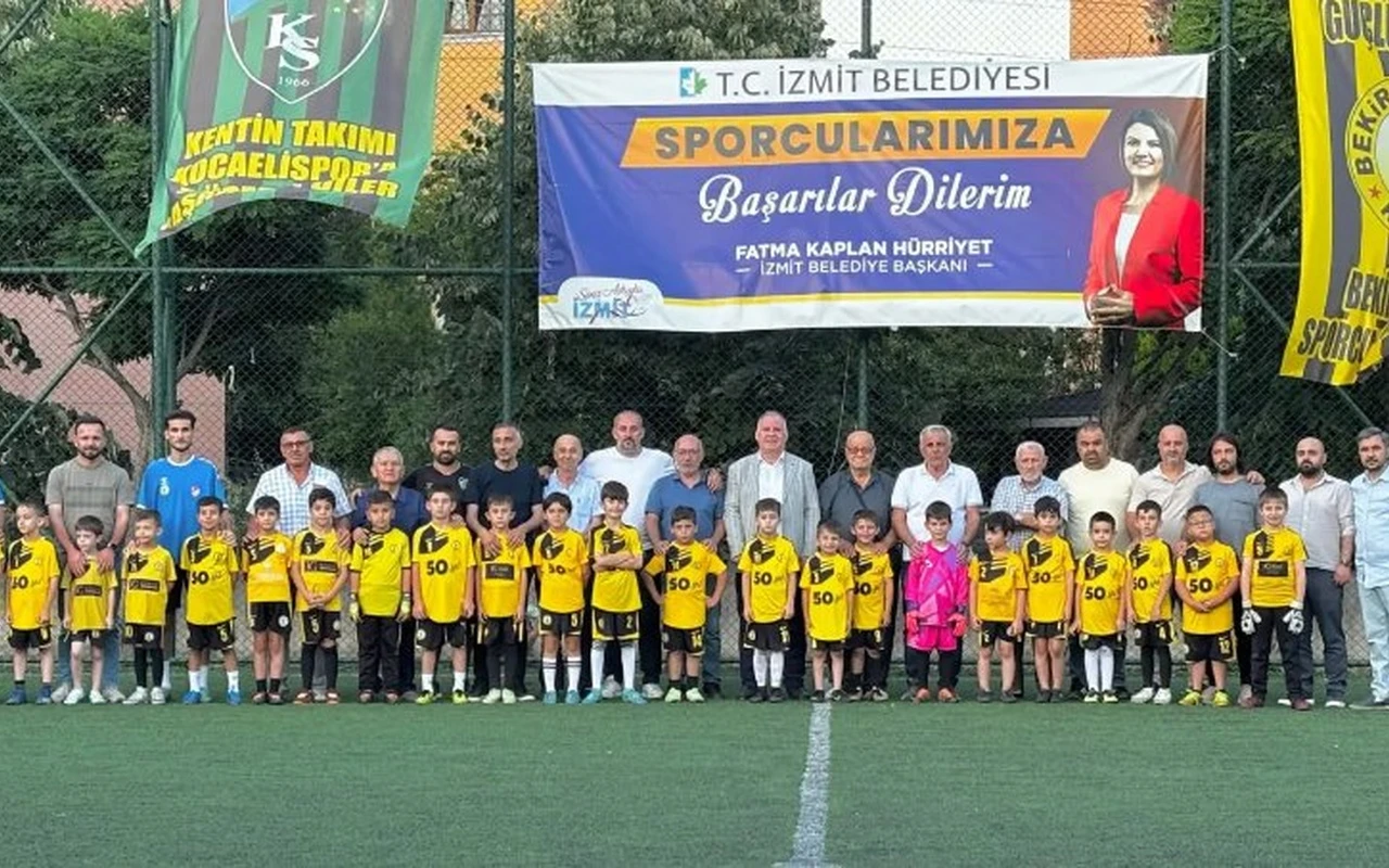 Bekirderespor 50 yıllık tarihini başkanlarıyla kutladı