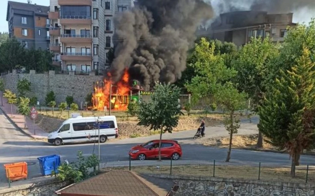 Karamürsel çocuk parkında yangın çıktı