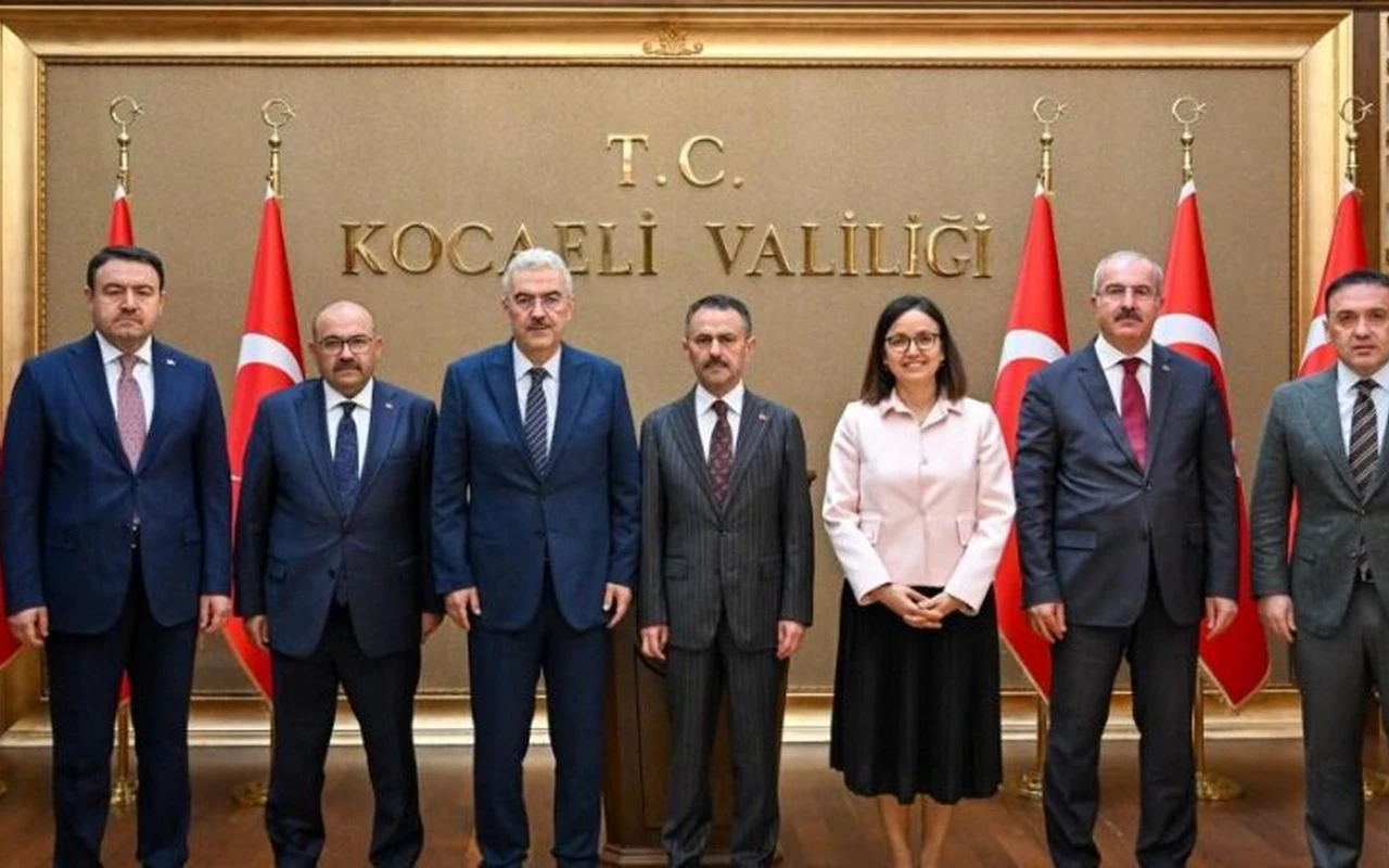 Valiler Kocaeli’de düzensiz göçü ele aldı