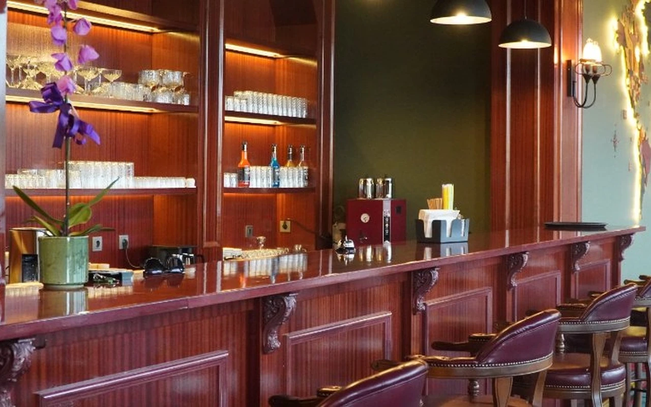 Başiskele’de Old Trend Restaurant açıldı