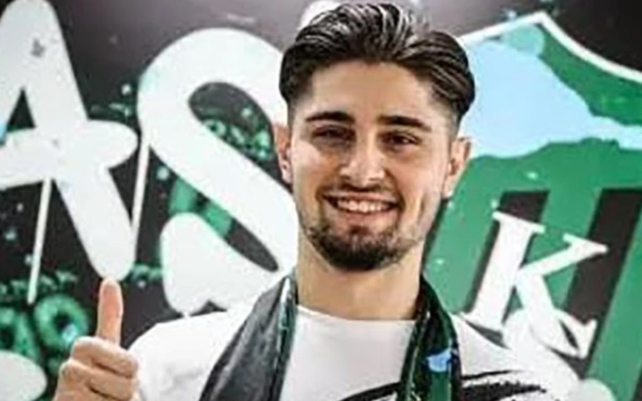 Kocaelispor Furkan Özyapı ile yolları ayırdı