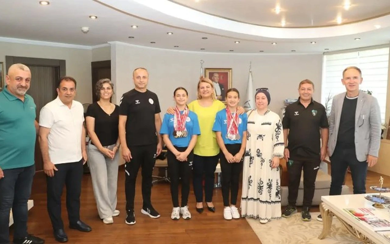 İzmitli genç cimnastikçiler Türkiye ikincisi oldu