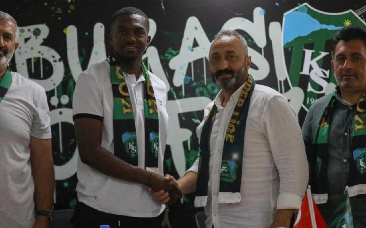 Kocaelispor Dijksteel transferini gerçekleştirdi