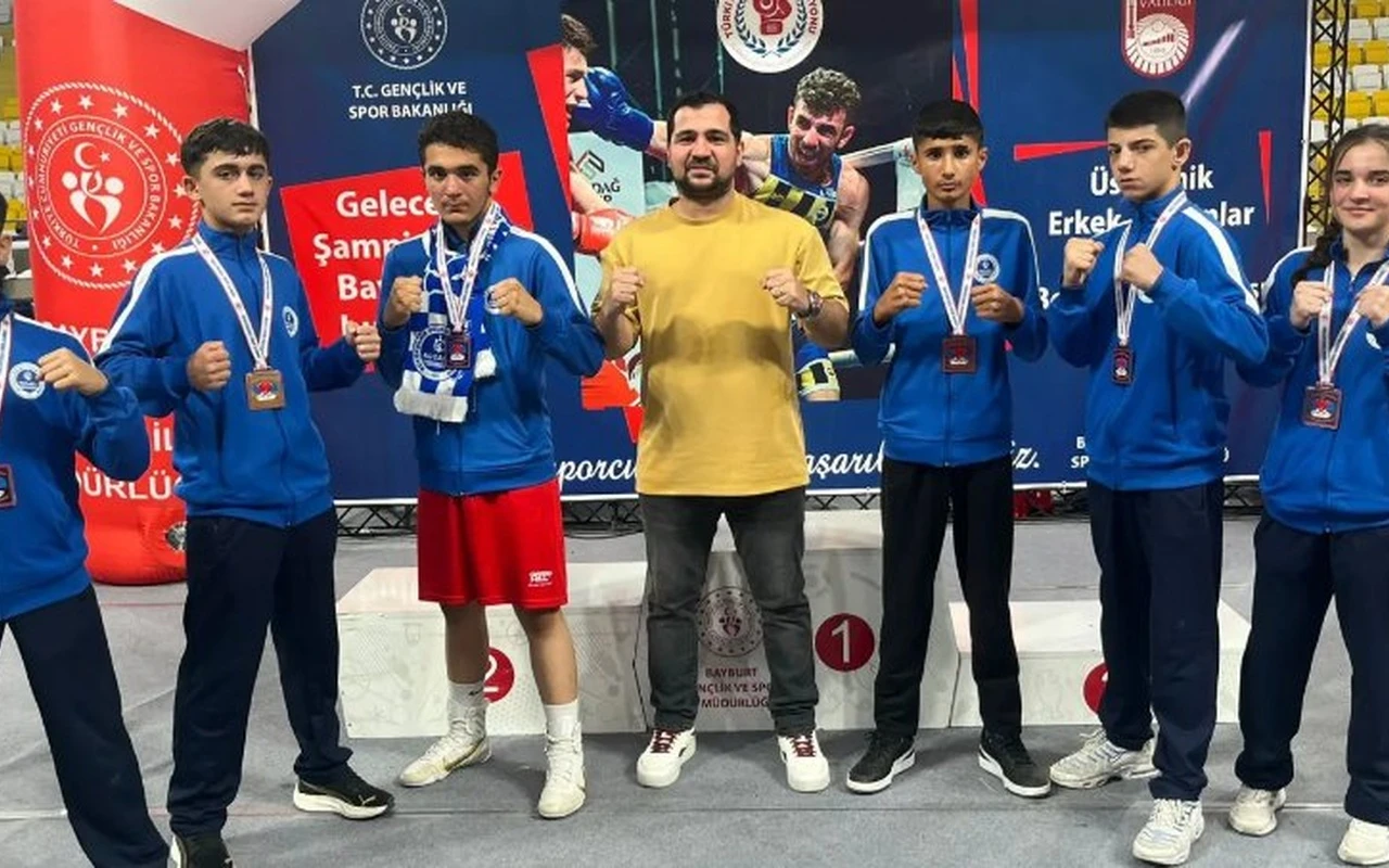 Kocaeli boksörleri Türkiye şampiyonluğunu kazandı