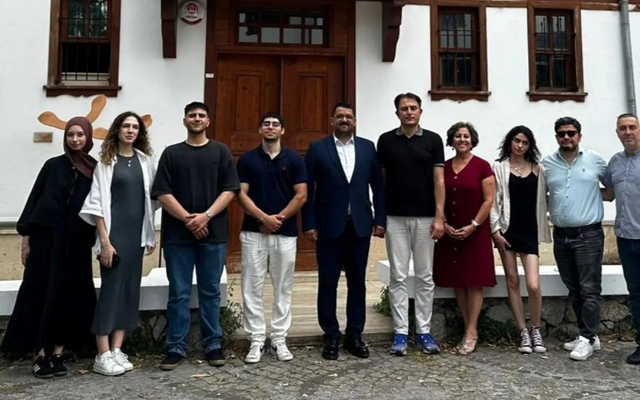 Gölcük MYO öğrencileri Erasmus programıyla Avrupada başarı gösterdi