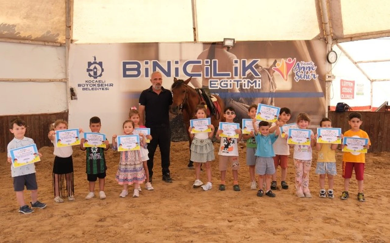 Minik biniciler sertifikalarını aldı