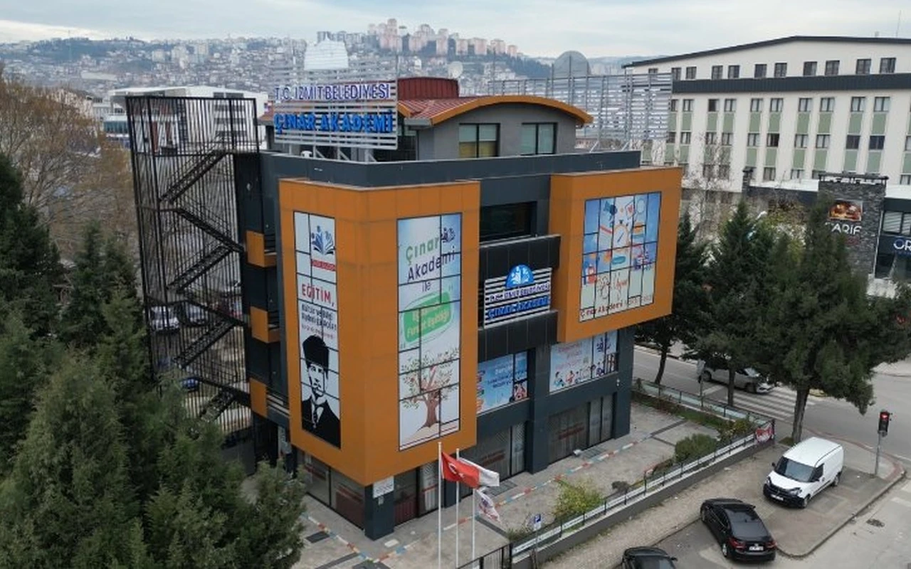İzmit Belediyesi YKS tercih danışmanlığı başlatıyor