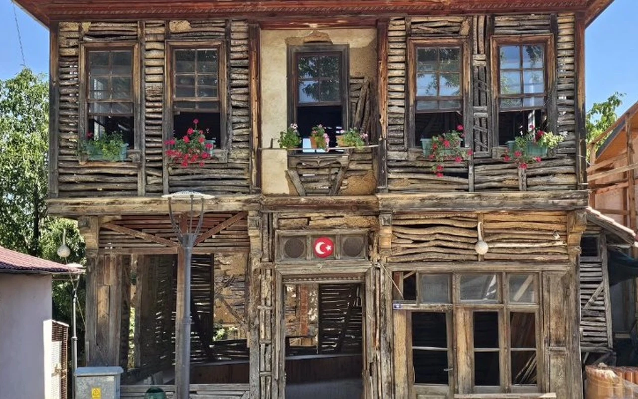 Gölcük Saraylı'da tarihi bina restore edilecek