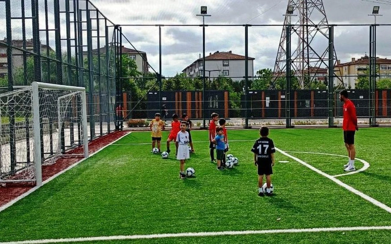 Körfez belediyesi futbol okulu yetenekleri keşfediyor