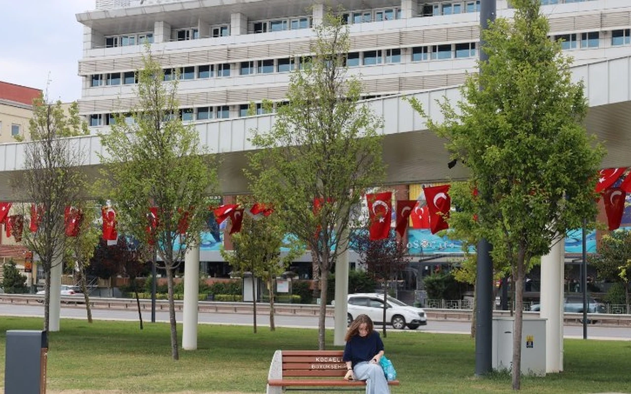 Milli İrade Meydanına 316 fidan dikildi