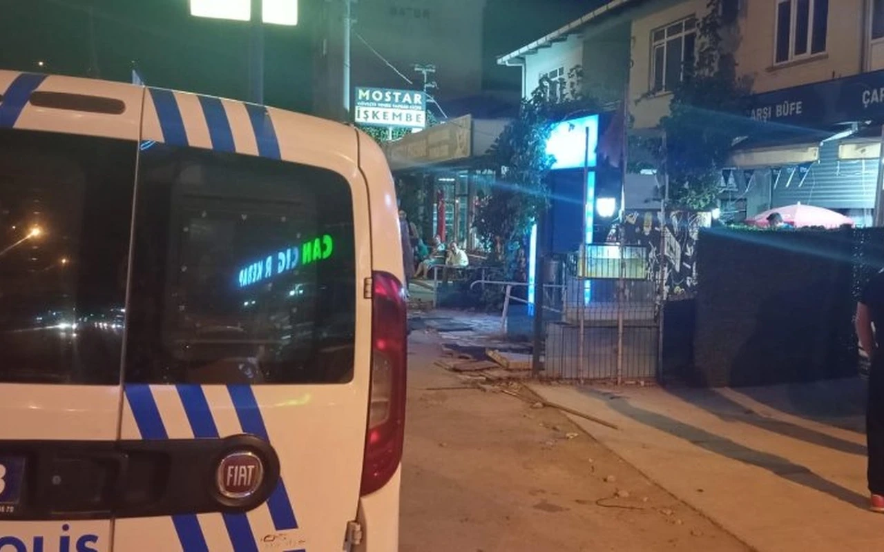 Çarşı Büfe hırsızlarla boşaltıldı