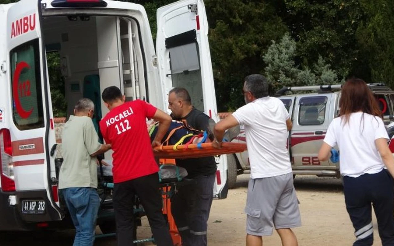 Kocaeli'de trafik kazasında 8 kişi yaralandı
