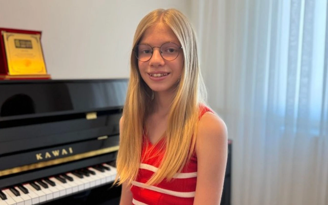 Aylin Kılıç 9 yaşında lise diploması aldı