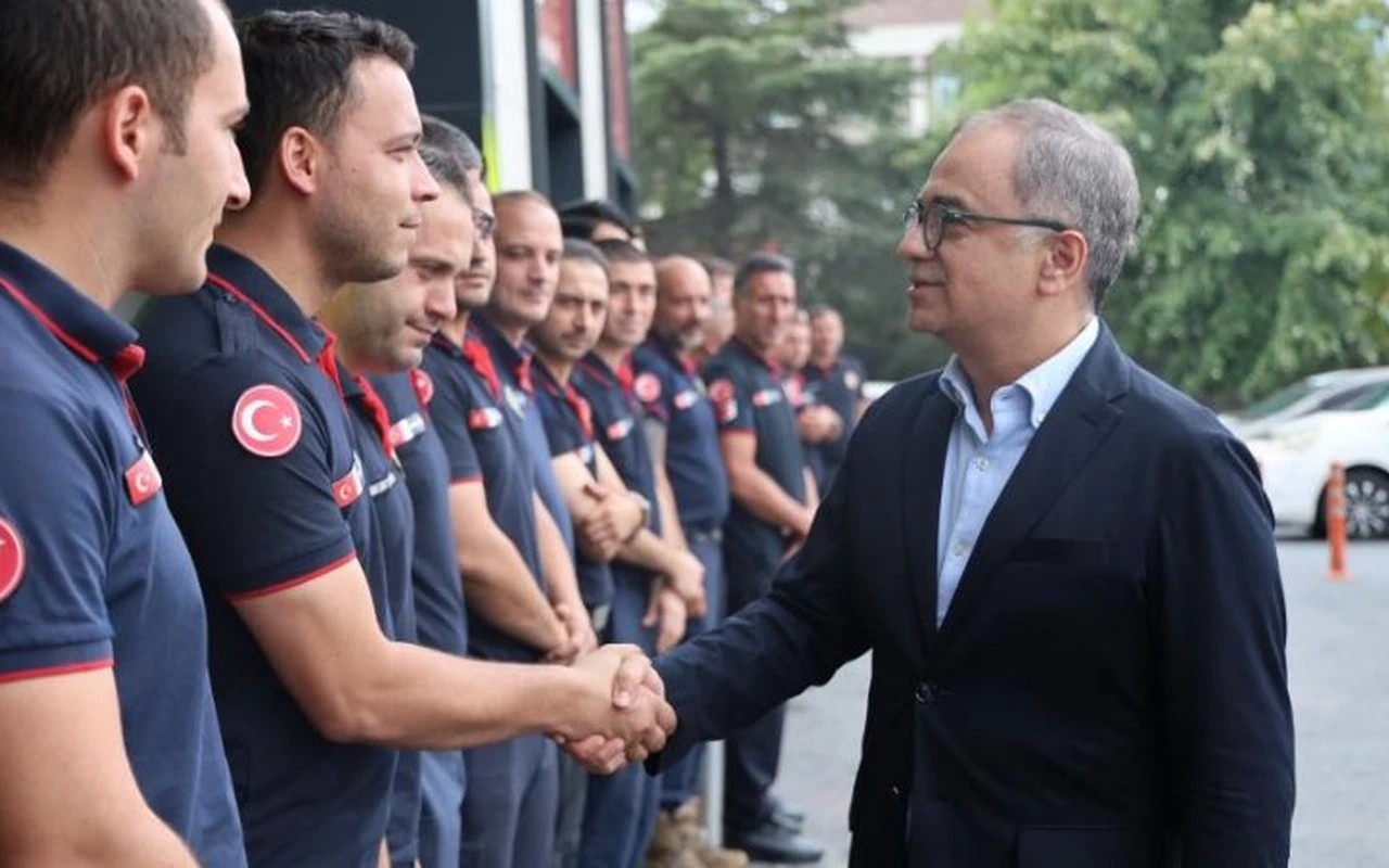 Kocaeli itfaiyesine Dr. Hayri Baraçlı moral verdi