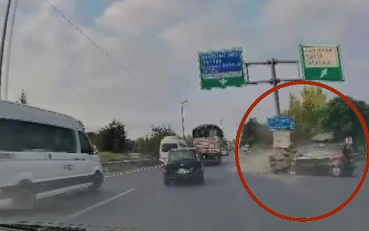Gebze'de otomobil bariyerlere çarptı