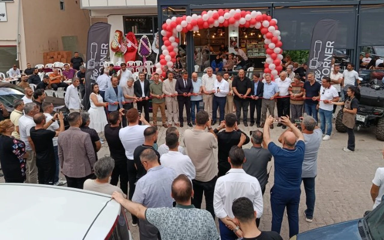 Kadir Irak Körfez’de yeni kafe açtı