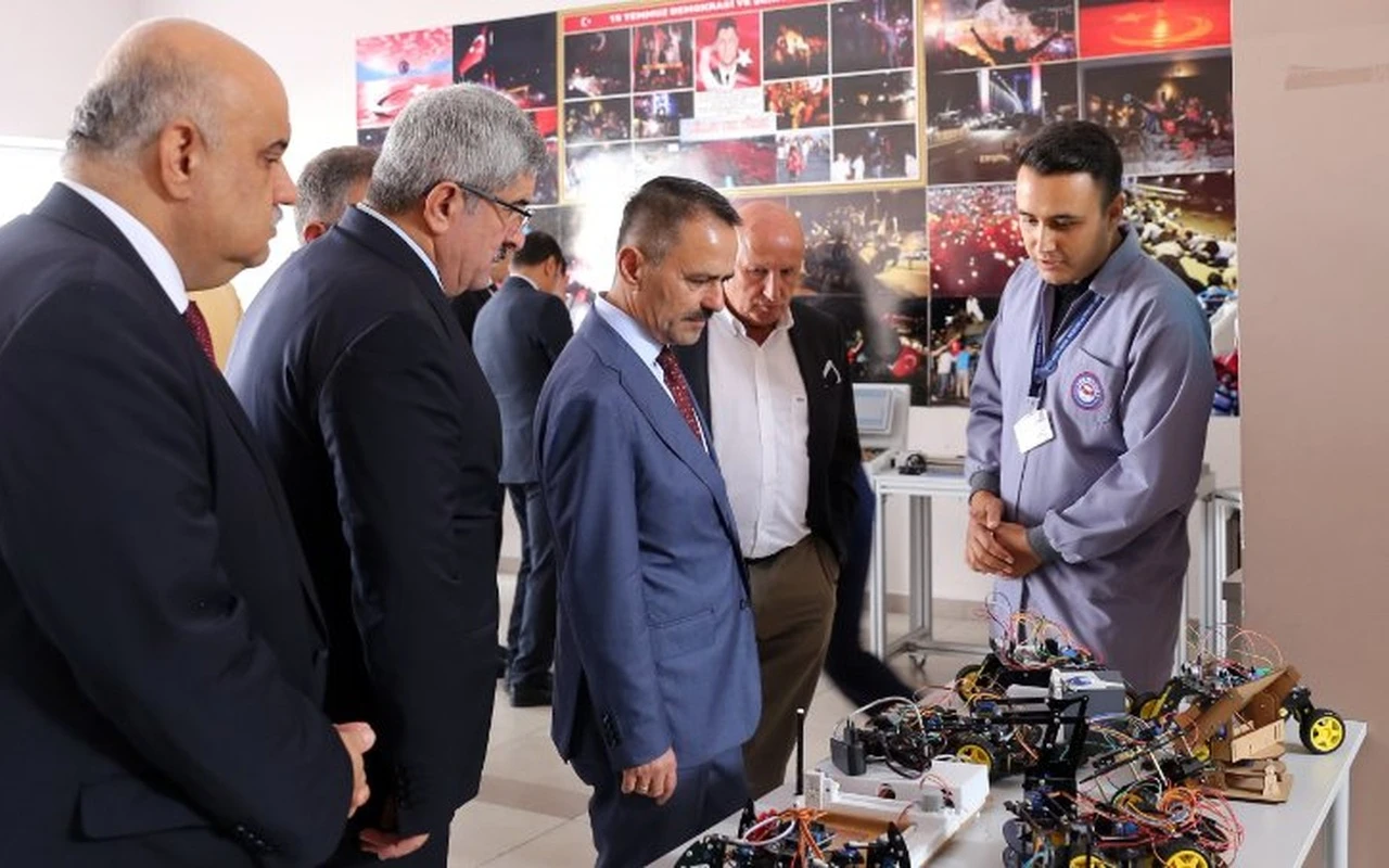 KOTO AOSB Mesleki ve Teknik Lisesi eğitime başladı