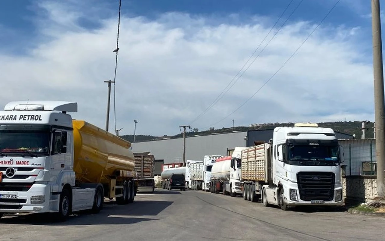 Körfez’de kamyon elektrik tellerine temas etti