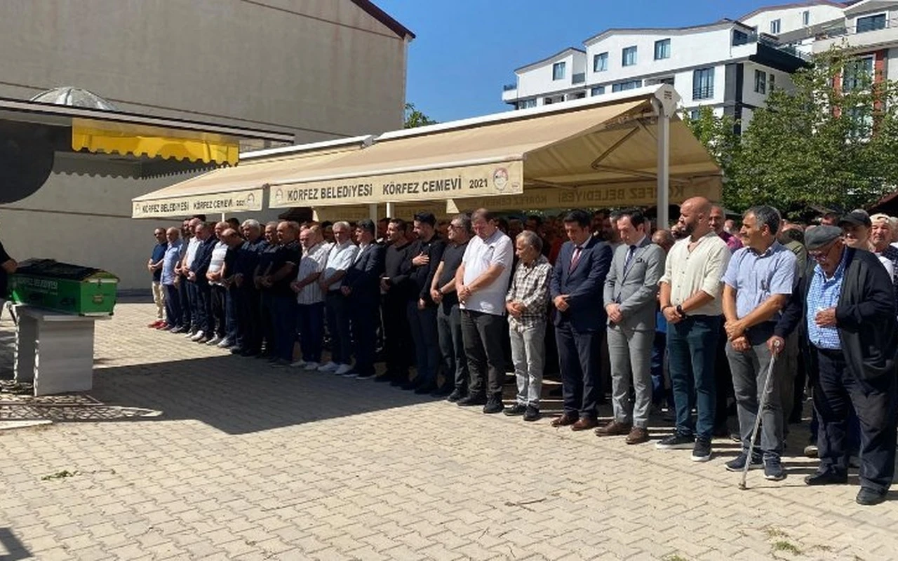 Körfez’de otomobilin çarptığı yaşlı kadın uğurlandı