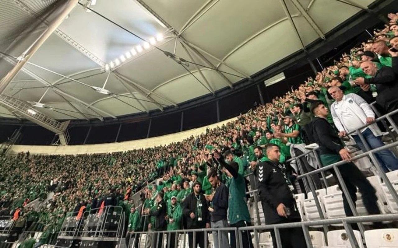 Kocaelispor taraftarı takımına destek verdi