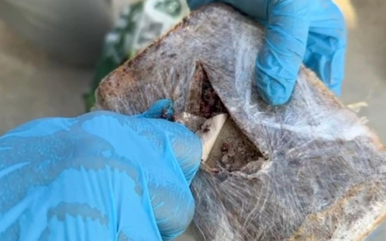 Pul biber içinde 6765 gram eroin yakalandı