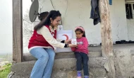 Kızılay'dan Ağrı'da umut dolu gıda yardımı: Yarım eli her eve ulaştı