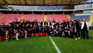 Milletvekili Hatipoğlu: "Tarih yazdınız, Eskişehirspor'um!"