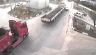 Aşırı hız ve dikkatsizlik kazalara davetiye çıkarttı: Kütahya'da 4 ayrı kaza kamerada
