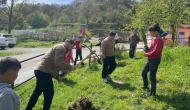 Miniklerin iyilik projesi: Yaşlılardan dua, temizlik ve saygı dolu bir gelecek