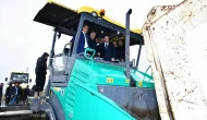 Ardahan'da köy yolları yenileniyor: Asfalt yerine beton kullanılıyor