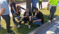 Norveçli turist bisiklet yoluna park eden otomobile çarptı: Yaralı hastanede, soruşturma başladı