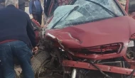 Otomobil kamyonla çarpıştı: 14 yaşındaki sürücü hayatını kaybetti