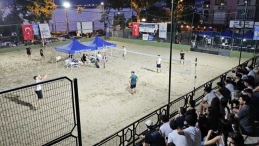Gölcük'te geleneksel plaj voleybolu turnuvası başladı