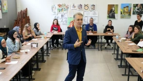 Cemal Toy renklerin şifasını Kocaeli’ye taşıdı