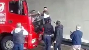 Tır sürücüsü Kocaeli'de kazada hayatını kaybetti