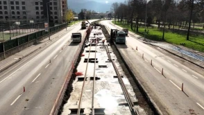 Kartepe tramvay hattında raylar döşenmeye başladı