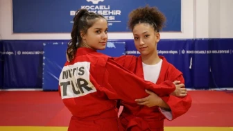 Ceylin ve Kardelen judoda başarı sağladı