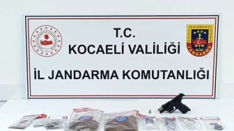 Kocaeli'de jandarmadan şok baskın: Evden 1 kilodan fazla bonzai çıktı