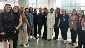 Kriz anında hayat kurtaran ebeler: Ebelerin kritik rolü anlatıldı
