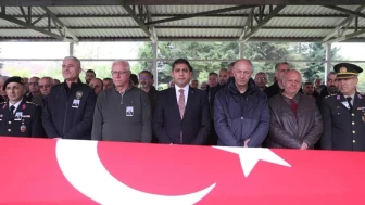 Düzce'de hüzünlü veda: Kıbrıs Gazisi Fuat Özcan son yolculuğuna uğurlandı