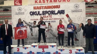 Körfezli karatecilerden inanılmaz başarı: 5 sporcu 5 şampiyonlukla döndü
