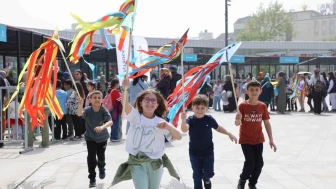 Kocaeli'de çocukların rengarenk hayalleri gökyüzünde kanatlandı: İşte o anlar