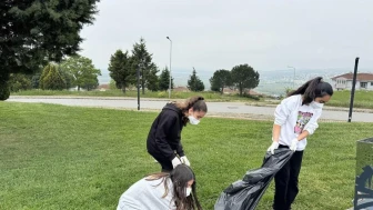 Öğrencilere çevre bilinci aşılandı: Sakarya'da çocuklar çevre temizliği yaptı