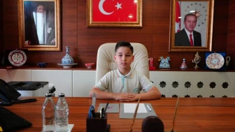 Düzce'de Şok İstifa! Küçük Başkan'ın İlk İcraatı Görevden mi Aldırdı?