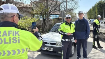 Bolu'da polisi şaşırtan olay: İlk kez denetime giren gençten unutulmaz istek